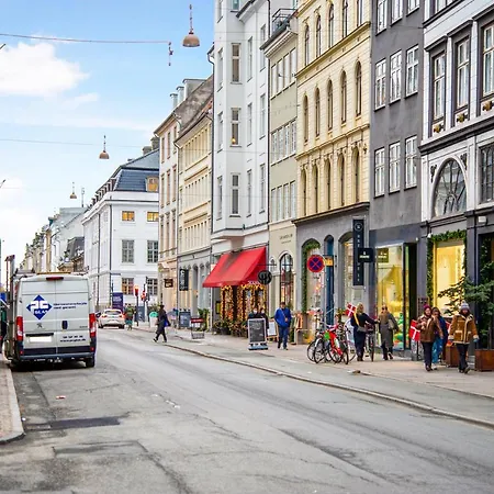 Апартаменты Sanders Main - Popular Two-bedroom Duplex Next To Magical Nyhavn Копенгаген