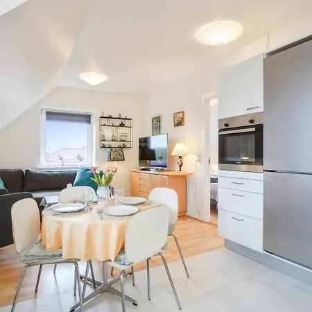 Lovely Floor Near Airport, Metro And The Apartamento *