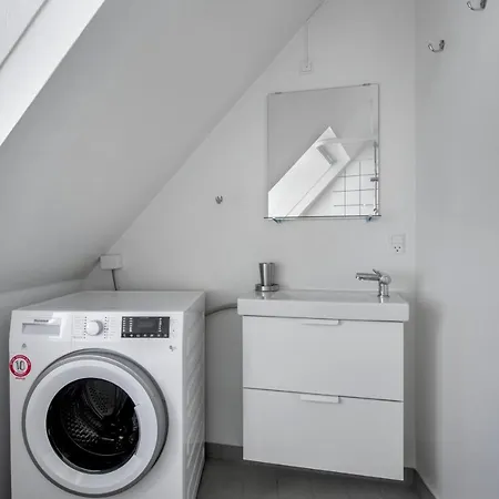 Cozy In Heart Of Near Stroget & Hojbro Plads Апартаменты *