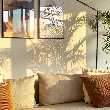 Апартаменты Exclusive Penthouse With Sunset Views