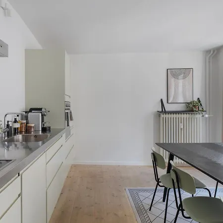 Апартаменты Sanders Main - Popular Two-bedroom Duplex Next To Magical Nyhavn Копенгаген