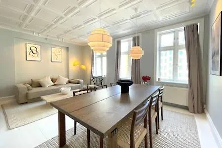 2 Bedroom Flat In Trendy Area Appartamento