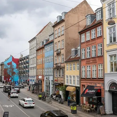 Appartement Stylish On Lively Street In Downtown