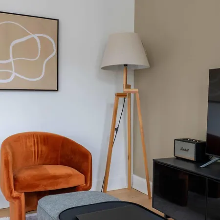 Apartament With Private Balcony In *