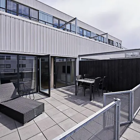 Apartmán Cool 1-bed With Private Terrace *