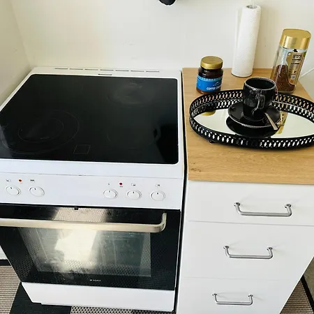 One Bedroom Apartment *