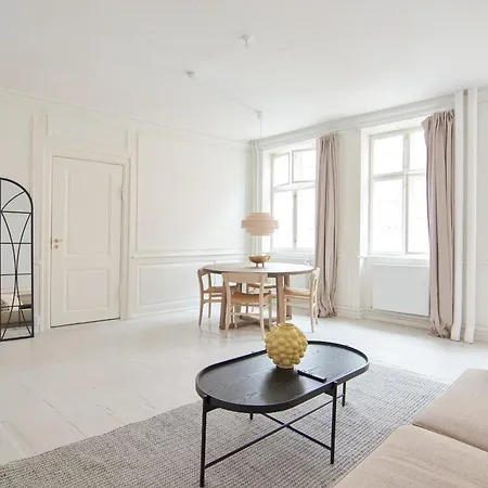 Апартаменты Cozy In Heart Of Near Stroget & Hojbro Plads *