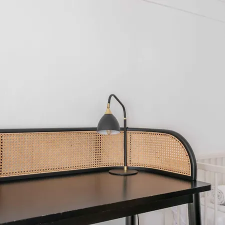 Appartement Stylish On Lively Street In Downtown