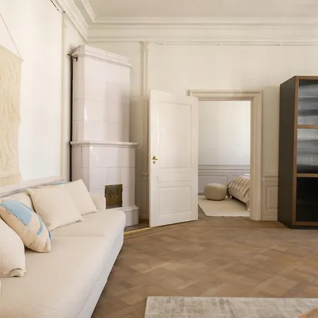 Royal And Luxurious Manor Διαμέρισμα