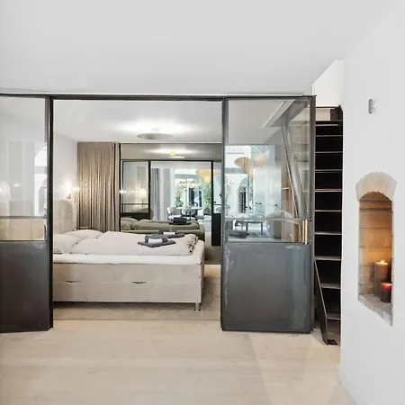 Апартаменты Luxury By Freetown & Canals