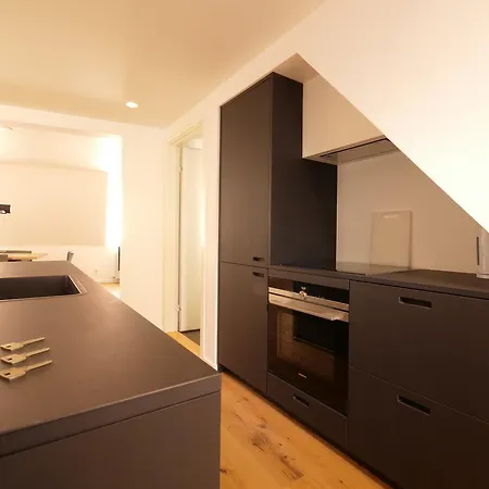 Apartamento Rent A Place 5 *