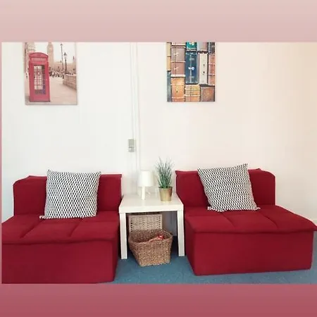 Apartamento Cozy Right Next To The Hall