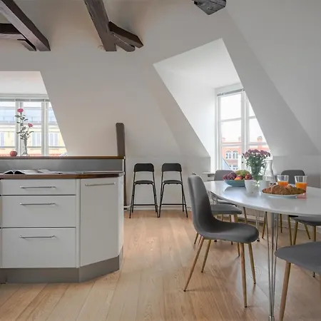 Апартаменты Sanders Merchant - Dreamy Three-bedroom With Terrace *
