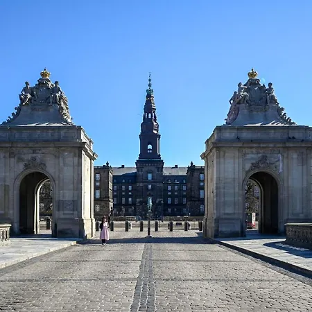 Sanders Merchant - Lovely Two-bedroom In Center Of Apartment Kopenhagen