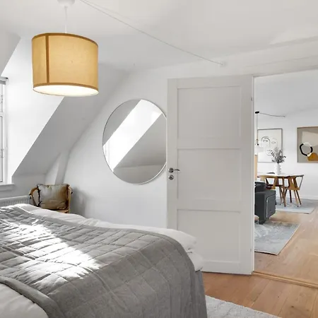 דירה Sanders Leaves - Precious Two-bedroom Penthouse In Downtown קופנהגן