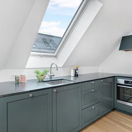 Апартаменты Sanders Regent - Adorable One-bedroom Near Square