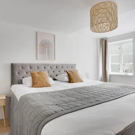 Sanders Main - Endearing Two-bedroom Duplex With A Balcony Next To Magical Nyhavn アパート コペンハーゲン