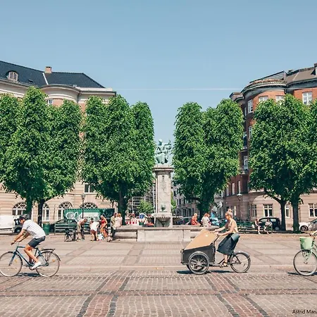 Bright 2-bedroom In Sophisticated Frederiksberg Appartement