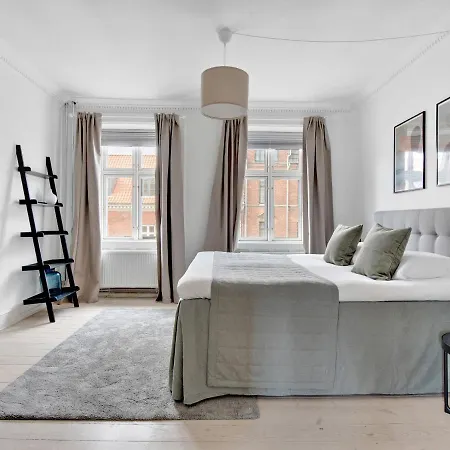 Sanders Stage - Endearing Three-bedroom Near Nyhavn * Köpenhamn