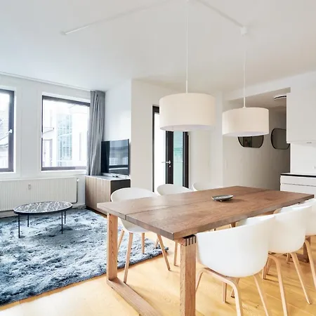 Stylish 2br W Private Balcony In Cph Centre * Copenhaga