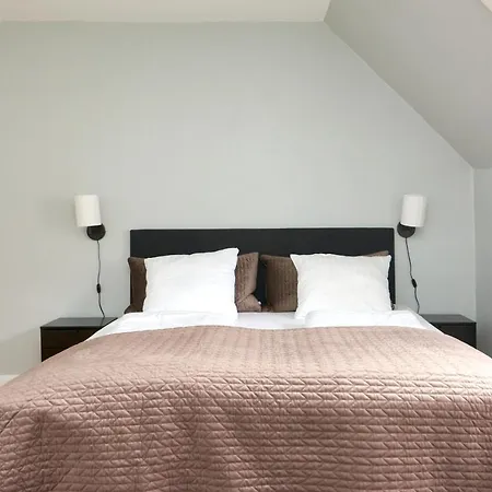 דירה Stylish 5 Person In Vibrant Urban Area *