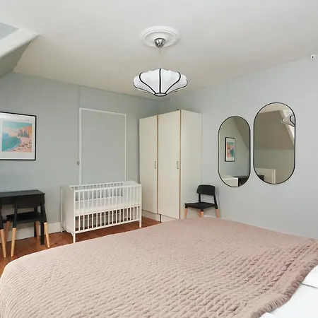 Stylish 5 Person In Vibrant Urban Area דירה קופנהגן