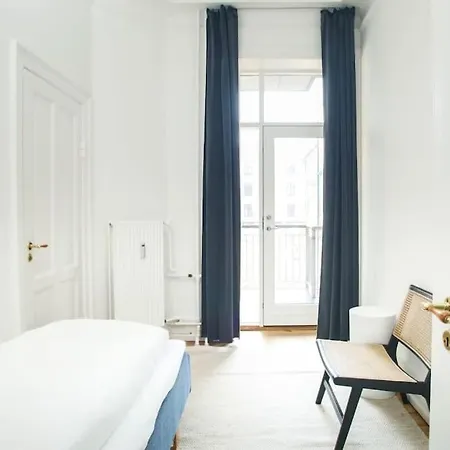 Daire 3 Bedroom Flat With Balcony In Peaceful Neighbourhood