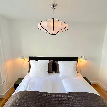 Amazing Near Tivoli Gardens & Hall Square * 哥本哈根