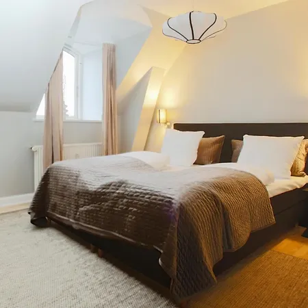 Apartament Unique 5 Bedroom W Exposed Beams In *