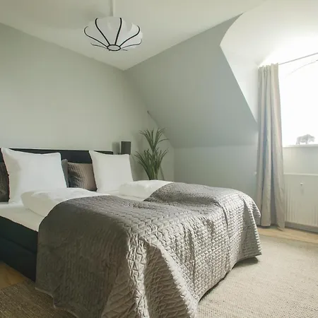 Unique 5 Bedroom W Exposed Beams In Apartament Kopenhaga