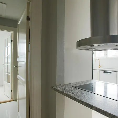 Unique 5 Bedroom W Exposed Beams In Apartament