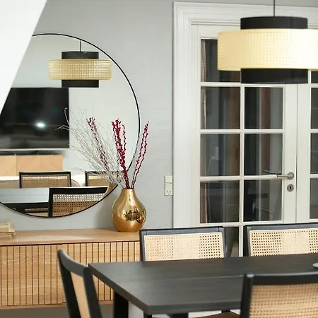 Unique 5 Bedroom W Exposed Beams In Lägenhet Köpenhamn