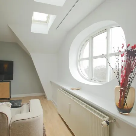 Apartament Unique 5 Bedroom W Exposed Beams In
