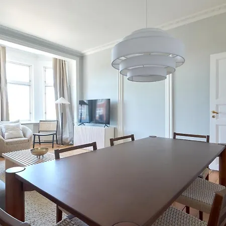 4 Bedroom Apt Close To Cph Zoo & City Centre Apartmán