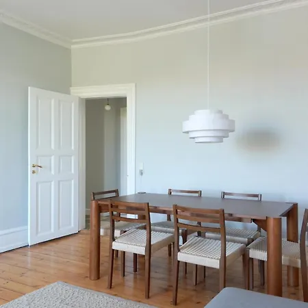 4 Bedroom Apt Close To Cph Zoo & City Centre Apartmán *