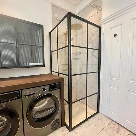 Апартаменты Beautiful 3 Bedroom Flat Next To The Marble Church Копенгаген