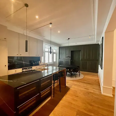 Beautiful 3 Bedroom Flat Next To The Marble Church * Копенгаген