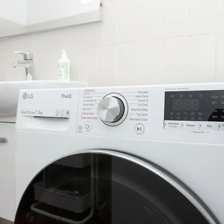 Apartman Lys & Moderne Lejlighed Med Stort Badevaerelse