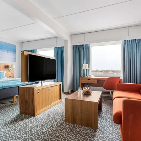 Western Park Globetrotter Airport Hotel 3*