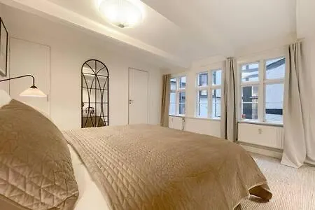 2br In Heart Of Cph Daire