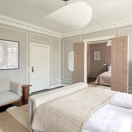 Daire Large 4 Bedroom With Balcony & Bathtub In Cph