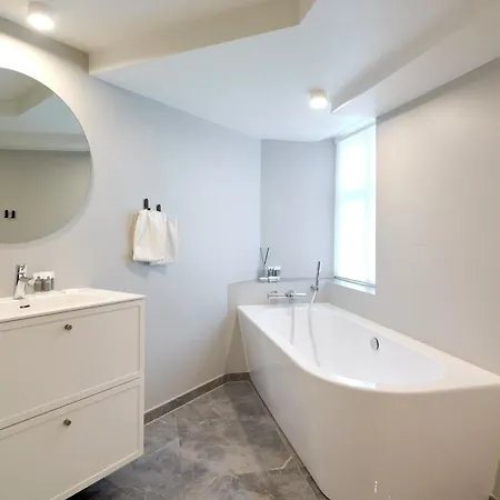 Stylish Spacious W 3br In Daire