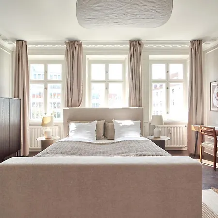 Large 4 Bedroom With Balcony & Bathtub In Cph Daire