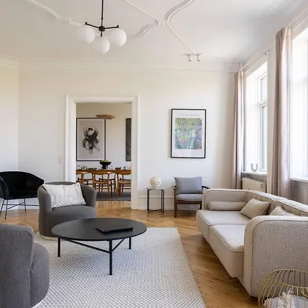 3 Bedroom In Lovely Area Lägenhet