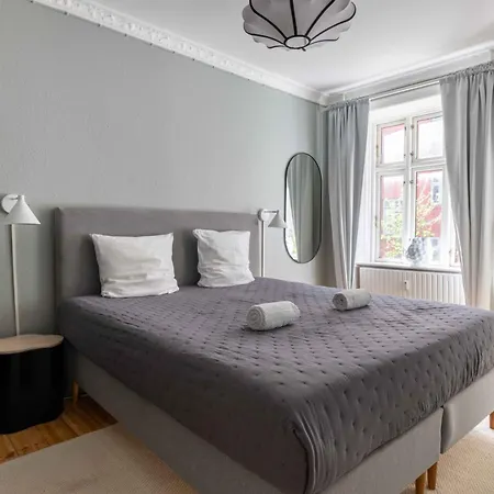 Appartement Lovely In Vibrant Area Of *