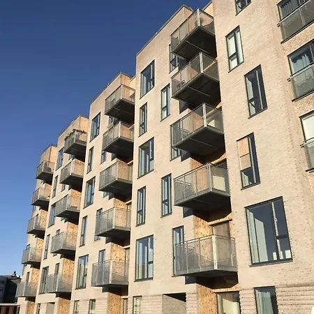 Fantastic 3-bed Wbalcony In North Harbour