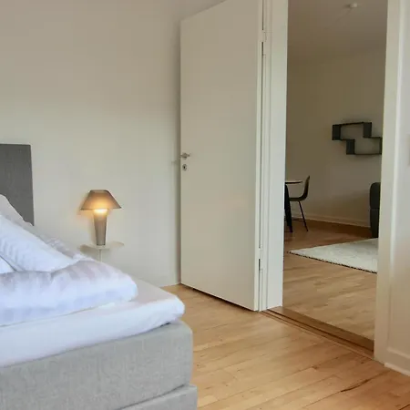Fantastic 2-bed In Frederiksberg C Apartman
