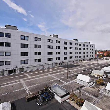 Cool 1-bed With Private Terrace アパート *