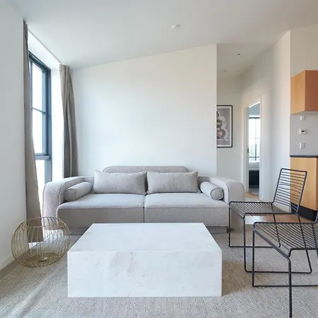 Cozy And Bright With Private Car Park * Kopenhagen
