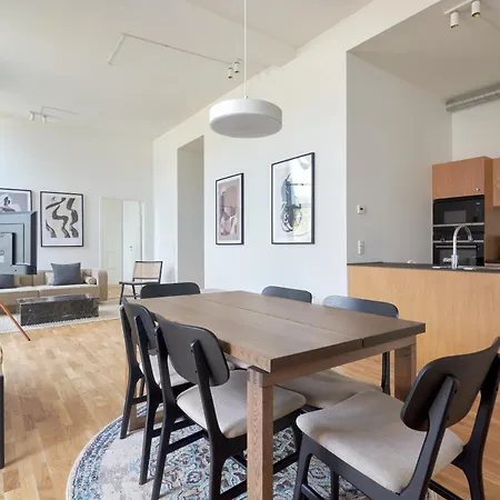 Cozy And Bright With Private Car Park Kopenhagen